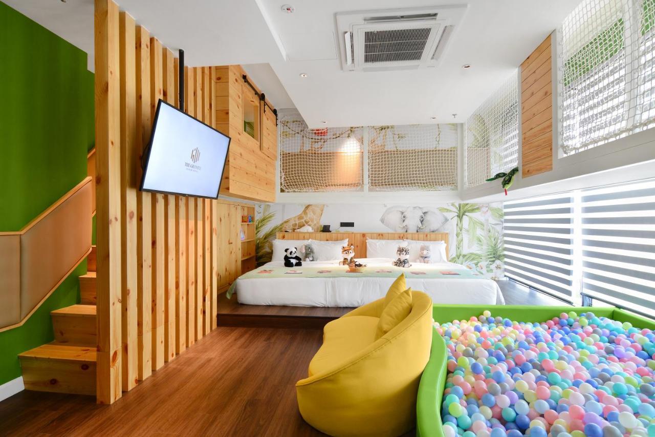 The Granite Luxury Hotel Penang George Town Exterior photo